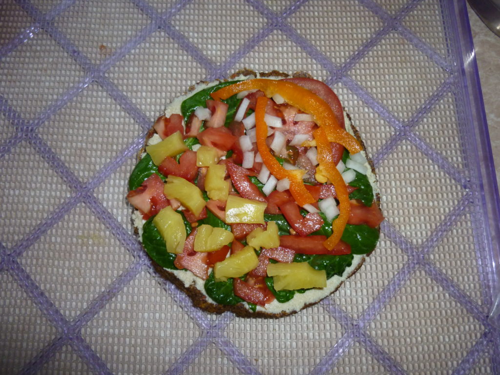 Raw vegan spinach veggie pizza Raw vegan spinach veggie pizza